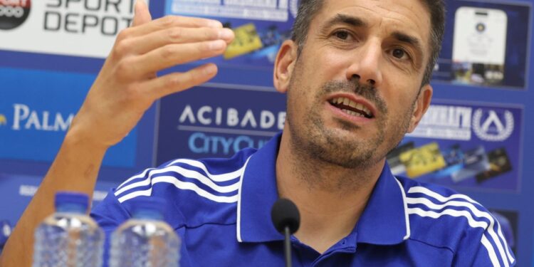 Velaskes pred Ludogorets: “Дори и без подходяща тренировка и подготовка, Лудогорец пак щеше да бъде сразен, защото…” Левски треньор се хвали.