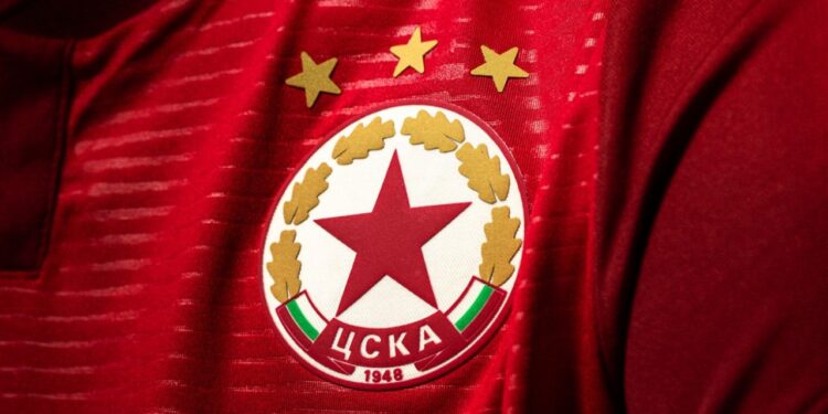 Апокалипсис в ЦСКА! Временен шеф търси нов треньор! Криза на „Армията“! След катастрофалния старт на сезона, ЦСКА започва спешен кастинг за нов треньор. Ще има ли изненади и кой ще поеме отбора в този тежък момент?