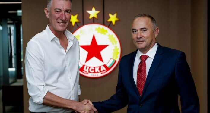 Шок на “Армията”! Шестима си тръгват от ЦСКА!  ЦСКА се тресе! Клубът се разделя с шестима играчи, като двама от тях са български национали, а един е чуждестранен такъв. Кои са футболистите, които напускат “червените” и защо?