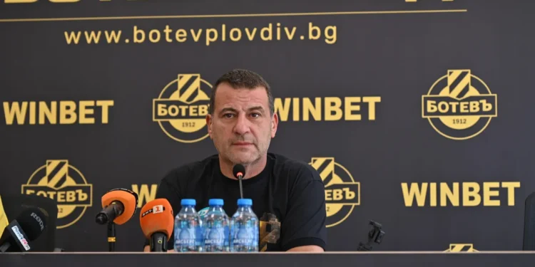 Ах, това не е никак добре в момента, тъй като Антон Зингаревич съди клуба днес за над 23 000 лева и вече има обезпечителна заповед за блокиране… повече подробности по-долу 👇!