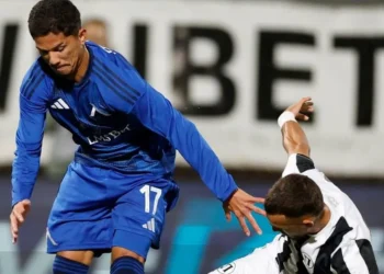 Казах го! Ако не беше тази глупава грешка в решаващия момент, не знам дали щяхме да загубим!” – Взрив в Левски след загубата! Ръководството посочи кой е виновен и с това… СТИГА ЛИ СЕ ДО РАЗДЯЛА? Подробностите са по-долу 👇!