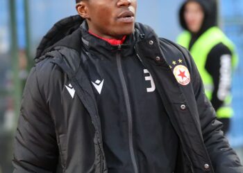 Сайни Саниянг обмисля да се оттегли от футбола само на 31 годиниСайни