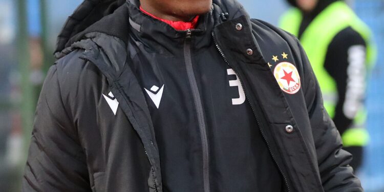 Сайни Саниянг обмисля да се оттегли от футбола само на 31 годиниСайни