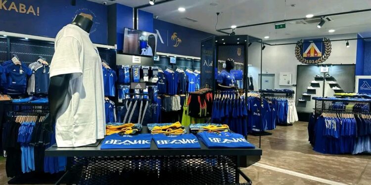 Левски София ще обяви нов договор за спонсорство на екип с британска компания