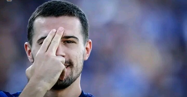 СПЕШНО: Звездният играч разкрива плановете си за бъдещето, като удължава договора си с отбора поради новата визия за шампионска титла