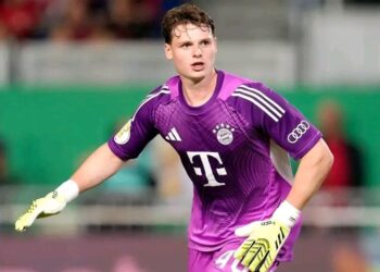 Schock für den FC Bayern! Platzt das Pokal-Wiedersehen von Jonas Urbig mit dem 1. FC Köln? ​Mehr Details weiter unten!