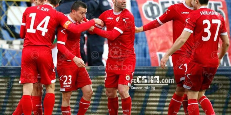 ФЕНОВЕТЕ ИЗРИГНАХА: Златков и Томанов наречени „тумори“, ръководството на ЦСКА готви смели действия за тяхното премахване!