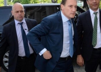 ШОКИРАЩ ОБРАТ: Кирил Домусчиев С ВНУШИТЕЛЕН ЖЕСТ ПРЕД НОВИЯ ВЛАСТЕЛИН НА ЦСКА, РАЗКРИВАЙКИ НЕОЧАКВАН ДЪЛГ И ПРЕОБРЪЩАНЕ НА СИЛИТЕ!