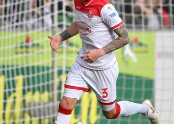 Оглушителен трансфер: Бивш германски национал избира ЦСКА София, шокирайки всички с решението си.