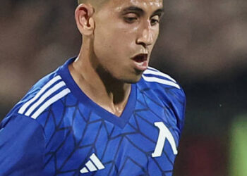 Продължаващи преговори между Левски София и Асен Митков за прекратяване на договора по взаимно съгласие