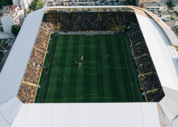 Бизнесмен и верен фен дари над половин милион долара за обновяването на стадиона на Ботев Пловдив