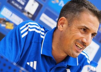 Невиждано: Левски уволни арогантния си треньор, за да постави Хулио Веласкес като нов и постоянен лидер!