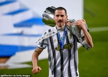 Леонардо Бонучи се завръща във футбола като нов капитан на Левски София точно преди международната пауза