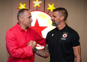 Вальо Илиев ще води ЦСКА във Враца, но при грешна стъпка отборът може да остане без треньор. След мача Илиев се очаква да поеме Янев.