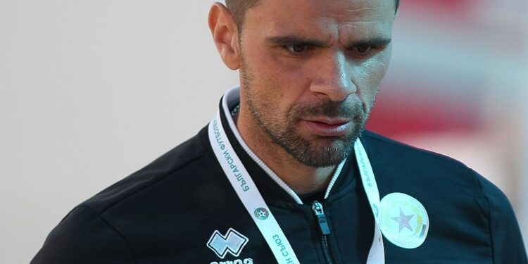 Валентин Илиев започва треньорската си кариера в ЦСКА, тъй като румънецът, който е бил предвиден за треньор, е бил диагностициран с рак на гърлото.