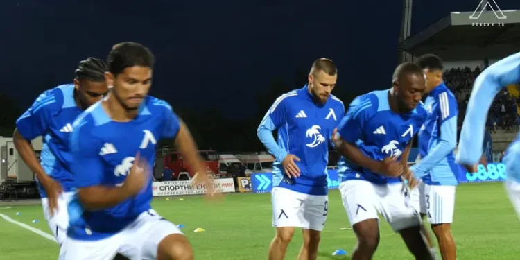 Играч на “Левски” шокира футболния свят! Решението му срещу треньора изуми всички!