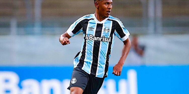 Саутамериканско чудо дете прие предложението и структурата на проекта на Левски София, тъй като не може да чака да бъде част от него