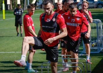 ОФИЦИАЛНО: ЦСКА София освобождава двама играчи от първия отбор, феновете са бесни