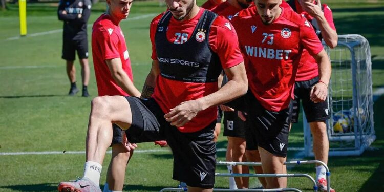 ОФИЦИАЛНО: ЦСКА София освобождава двама играчи от първия отбор, феновете са бесни