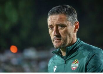 ЦСКА може да започне с 8 нови футболисти срещу Септември. Докато Душан Керkez премахва задължителния списък и номер 7 процент бенгер