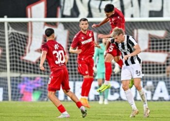 ГРОЗЕН СКАНДАЛ В ЦСКА! ТРЕНЬОР И КАПИТАН СЕ СБИХА ПРЕД ВСИЧКИ, А ОТБОРЪТ Е ПРЕД РАЗПАД!