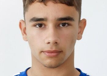 СЕНЗАЦИЯ: 16-годишният талант Андрей Нешев вече е част от първия отбор на Левски – новият Илиян Стефанов?