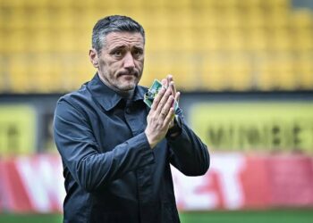 ЦСКА София се свърза с двама български треньори за замяна на Душан Керkez