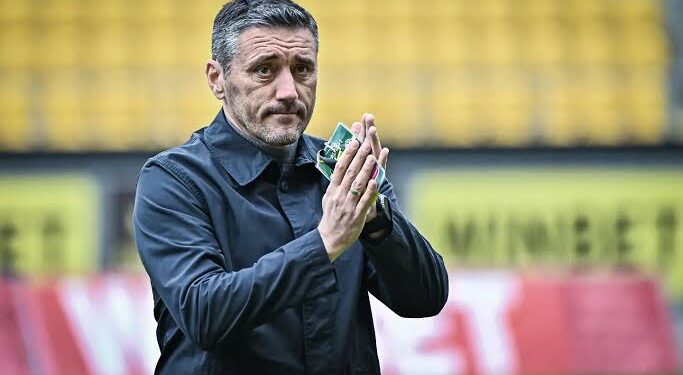 ЦСКА София се свърза с двама български треньори за замяна на Душан Керkez