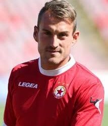 ЦСКА София привлече отново Орелиен Жоаким като свободен агент, за да води атаката на отбора през следващите две години