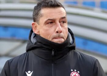 Спешно: Бившият треньор на армейския отбор Александър Томаш е откаран в болница след внезапен инцидент по време на…