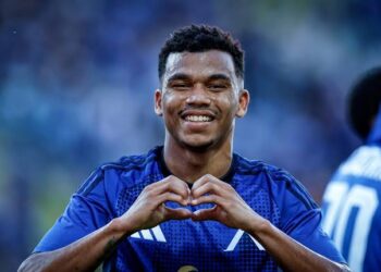 Огромен скандал разтърси „Герена“: Треньорът на Левски е в шок от безумното решение, взето тайно от играчите му зад гърба му!