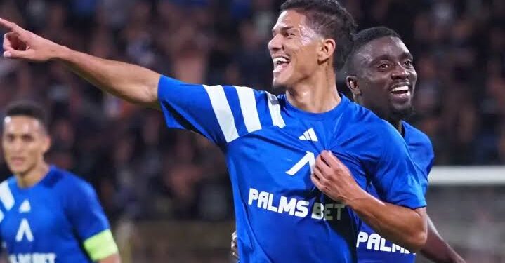 Още един играч прекрати договора си по взаимно съгласие с Левски София, след като намекна за трансфер в блог публикация по време на прозореца