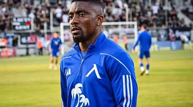 СПЕШНО: Карлос Охене подписа нов 4-годишен договор с Левски с опция за още 1 година, с което стана най-високоплатеният футболист в България