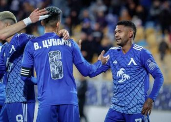 ВЗРИВ В “ГЕРЕНА”: ТРЕНЬОРЪТ НА “ЛЕВСКИ” ЗАПЛАШИ ДА ИЗГОНИ ЗВЕЗДА НА ОТБОРА ЗАРАДИ БЕЗСМИСЛЕН СКАНДАЛ.