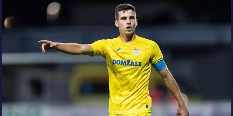 Полузащитникът Жига Репас пътува към България, трансферът му в ЦСКА е на финалната права.