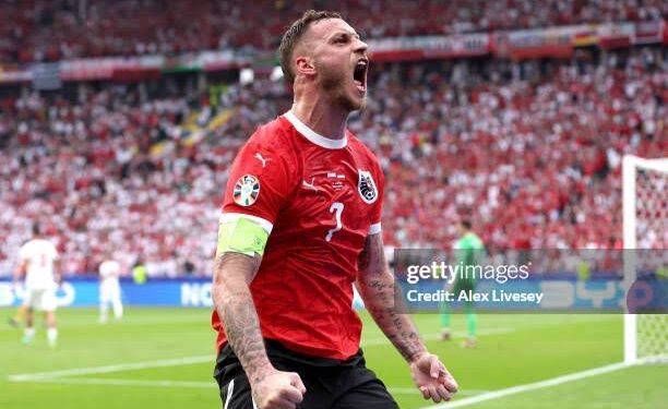 𝐄𝐓𝐎 НИ! ЦСКА София се договори за подписа на Марко Арнаутович като свободен агент 🟢⚪️🇩🇰  Постигнато е споразумение за едногодишен договор, медицинските прегледи вече текат, тъй като Марко Арнаутович  е приел трансфера в ЦСКА София 🤝🏻  Ново начало за Марко Арнаутович след опита му в Сръбската лига ✨