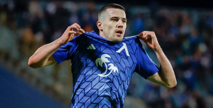 ОТДАДЕН: Мартин Петков подписа дългосрочен договор с Левски до 2029 година