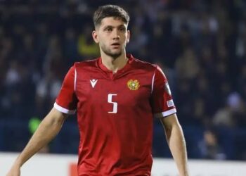 🚨🚨💣 ОФИЦИАЛНО: 18-годишният Завен Мкртчян подписа СЕДЕМГОДИШЕН КОНТРАКТ като нов играч на Левски София. Сделката е валидна до юни 2032 г. 💙