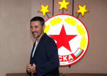  Душан Керкез поиска от ЦСКА София да подпише с двама чужденци преди края на трансферния прозорец