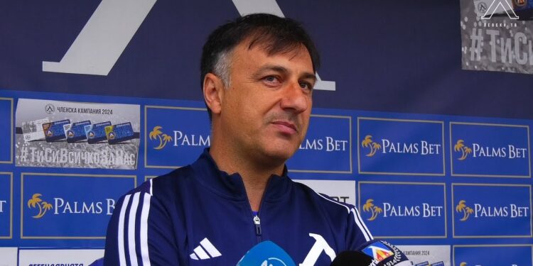 Ръководството на Левски София официално започна преговори с Христо Арангелов за треньорския пост в клуба.