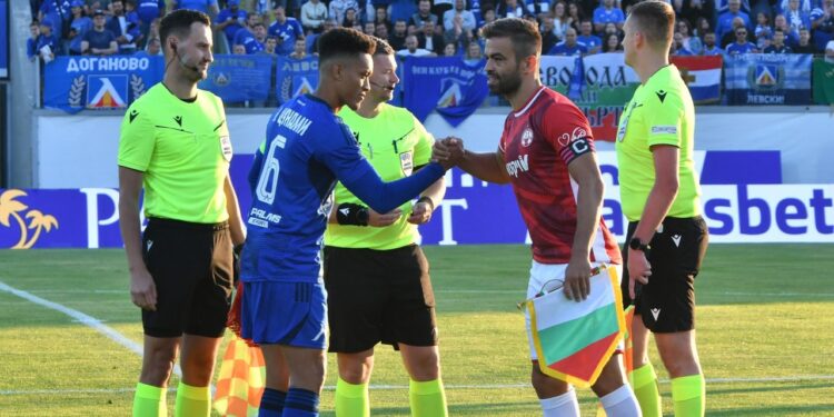 Шок на “Герена”! Трима напускат “Левски” без пари!  Най-скъпият играч на “сините” си тръгва като свободен агент? Кой ще напусне клуба и как ще се развият преговорите с Цунами? Тревожна новина за феновете!