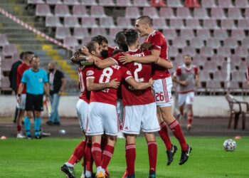 Няма да има промени в състава на Душан за утрешния мач