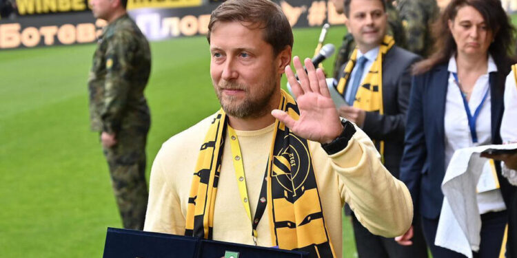 Ботев на Кръстопът: Оцеляване или Разпад? Жълто-Черните Призовават за Единство!