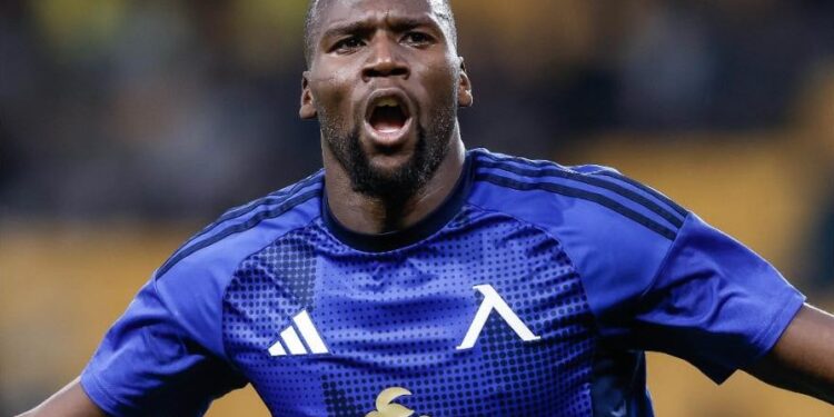 🔥 От аматьорските терени до герой на Левски: Как Мустафа Сангаре се издига като високият таран на София!