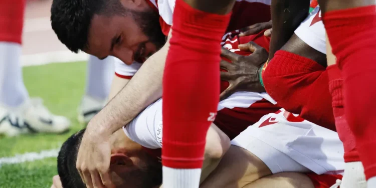 Феновете на ЦСКА са в напрегнато очакване! В лагера на “армейците” кипи трескава подготовка за… повече подробности по-долу 👇!