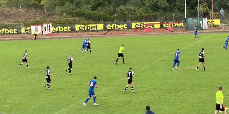 Розова долина удари Гигант (Съединение)