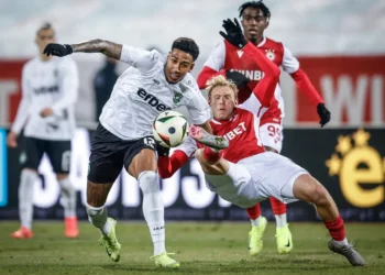 ЕПИКЕНТЪР НА СБЛЪСЪКА В EFBET ЛИГА: ЦСКА СРЕЩУ ЛУДОГОРЕЦ – БИТКА ЗА СПАСЕНИЕ И…