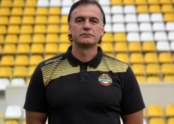 ШОК В ПЛОВДИВ! ИЗПОВЕД НА ТРЕНЬОРА-СПАСИТЕЛ: “НЯМАМ ЛИЦЕНЗ ДА ВОДЯ…