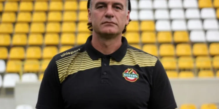 ШОК В ПЛОВДИВ! ИЗПОВЕД НА ТРЕНЬОРА-СПАСИТЕЛ: “НЯМАМ ЛИЦЕНЗ ДА ВОДЯ…