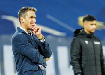 💥 Исторически Момент на „Герена“! Веласкес Счупи 11-Годишна Традиция – Първият След Николай Митов, Който Преподписа с Левски! 🔵⚽